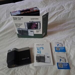 Pictar Smart Grip SmartPhone Camera Grip for iPhone and Android (Black)